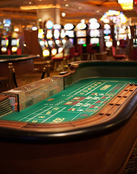 Baccarat – dealer chat enabled baccarat dealer interaction